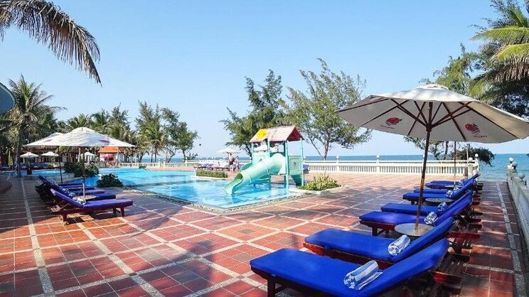 Golden Coast Resort and Spa